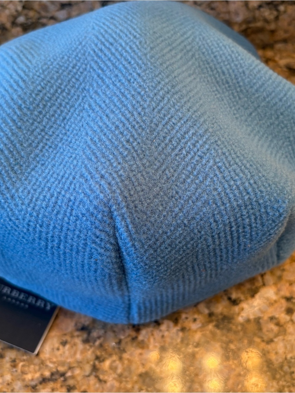 Burberry hat - Picture 4 of 7